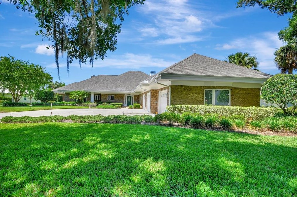 1988 Quail Hollow Dr, Deland, FL 32720-4339