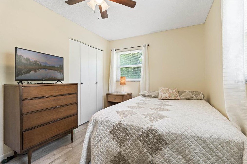 1045 Oaktree Ln, Deland FL  32720-7234 exterior