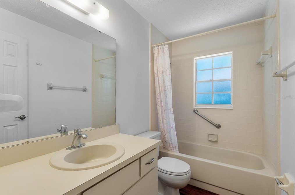894 Stonybrook Cir, Daytona Beach FL  32127-4954 exterior