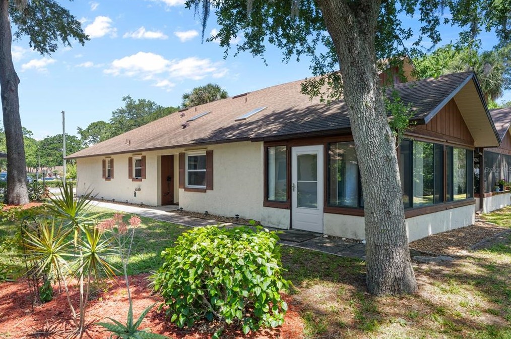 894 Stonybrook Cir, Daytona Beach FL  32127-4982 exterior