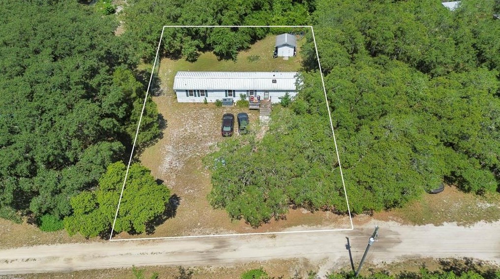 43911 Grace Ave, Deland, FL 32720-5645