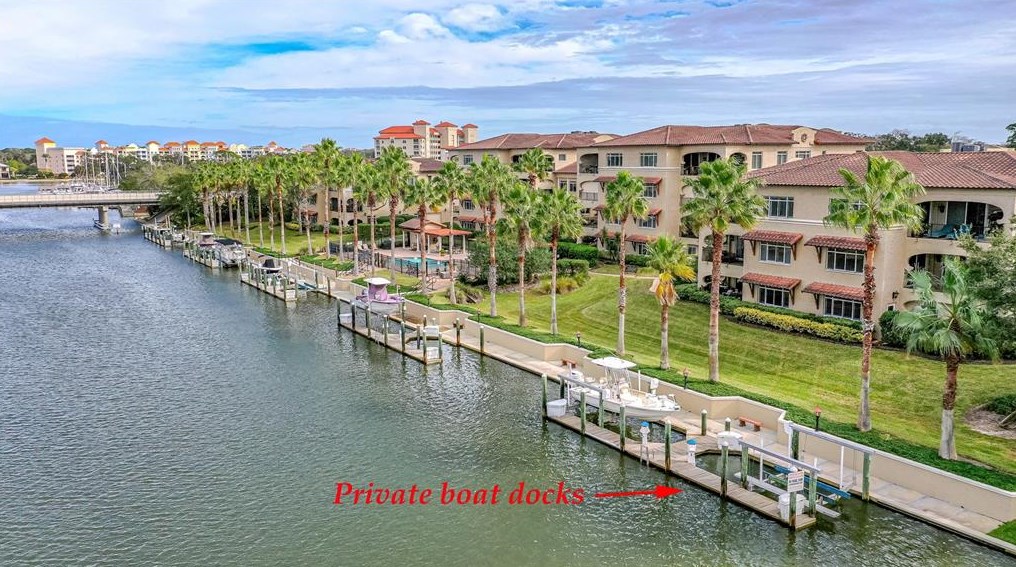 114 Clubhouse Dr, Palm Coast FL  32137-8135 exterior