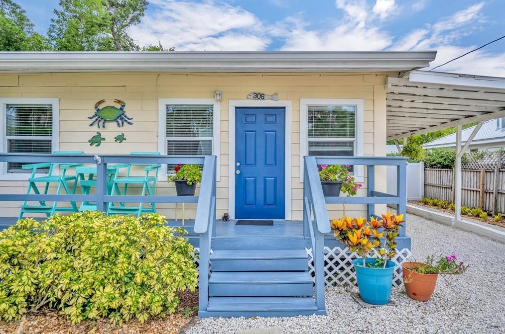 306 Rush St, New Smyrna, FL 32168