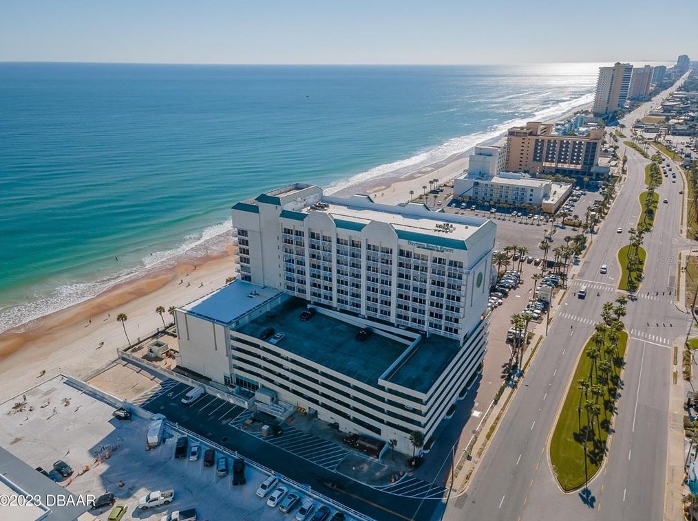 2700 Atlantic Ave, Daytona Beach FL 32118-5702 exterior