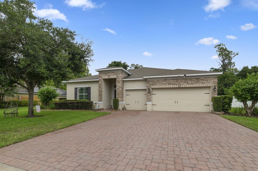 105 Los Arbor Dr, Deland, FL 32724