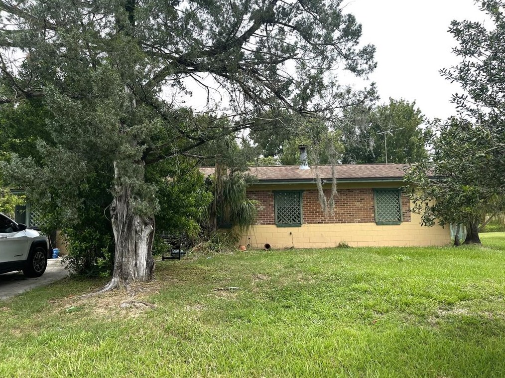 120 Dirksen Dr, De Bary, FL 32713