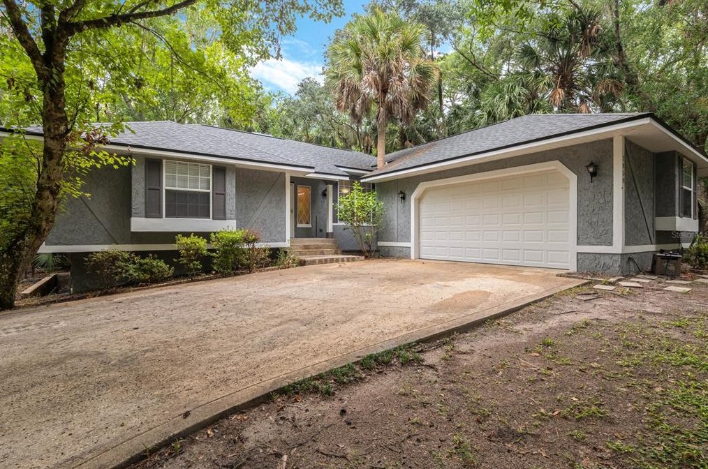 2858 Belinda Dr, Deland, FL 32720