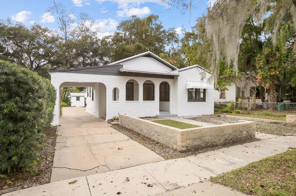 330 N Kentucky Ave, Deland, FL 32724