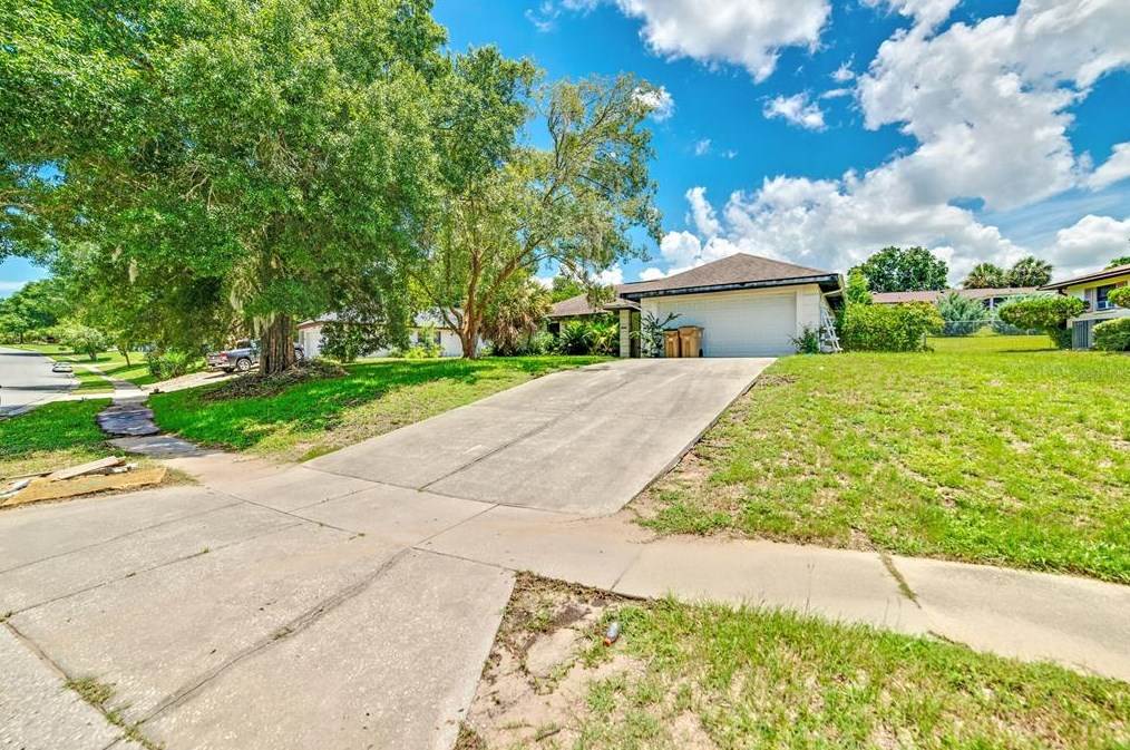 3430 Sailfish Ave, Fruitland Park, FL 34731