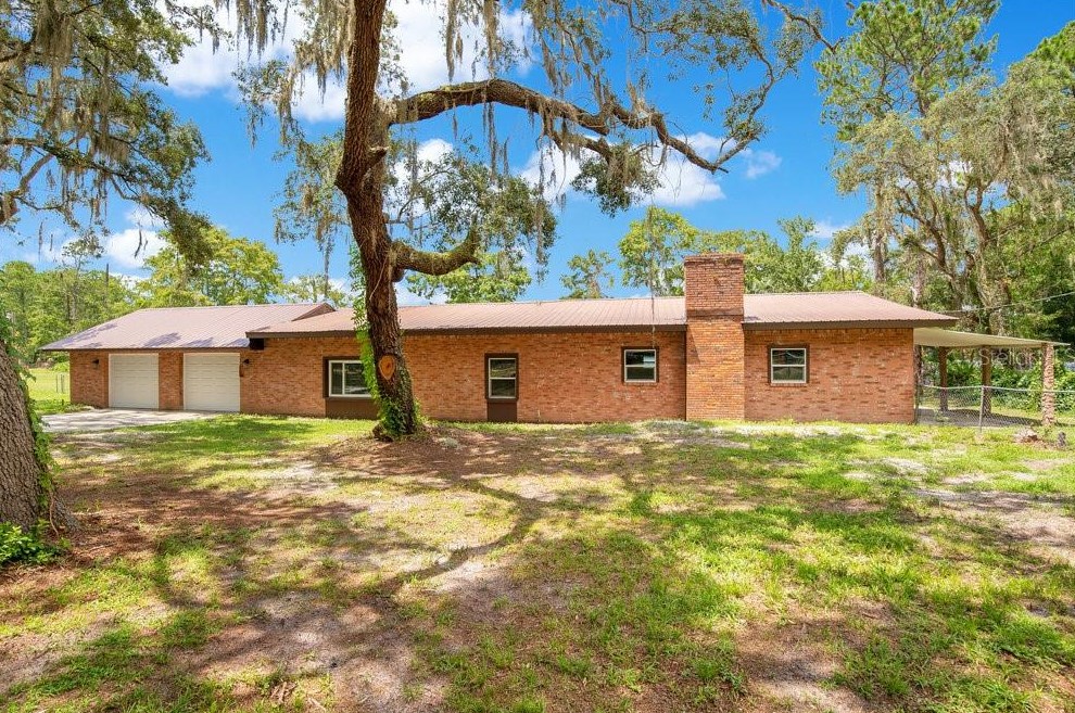 110 Lake Edge Trail, Interlachen, FL 32148