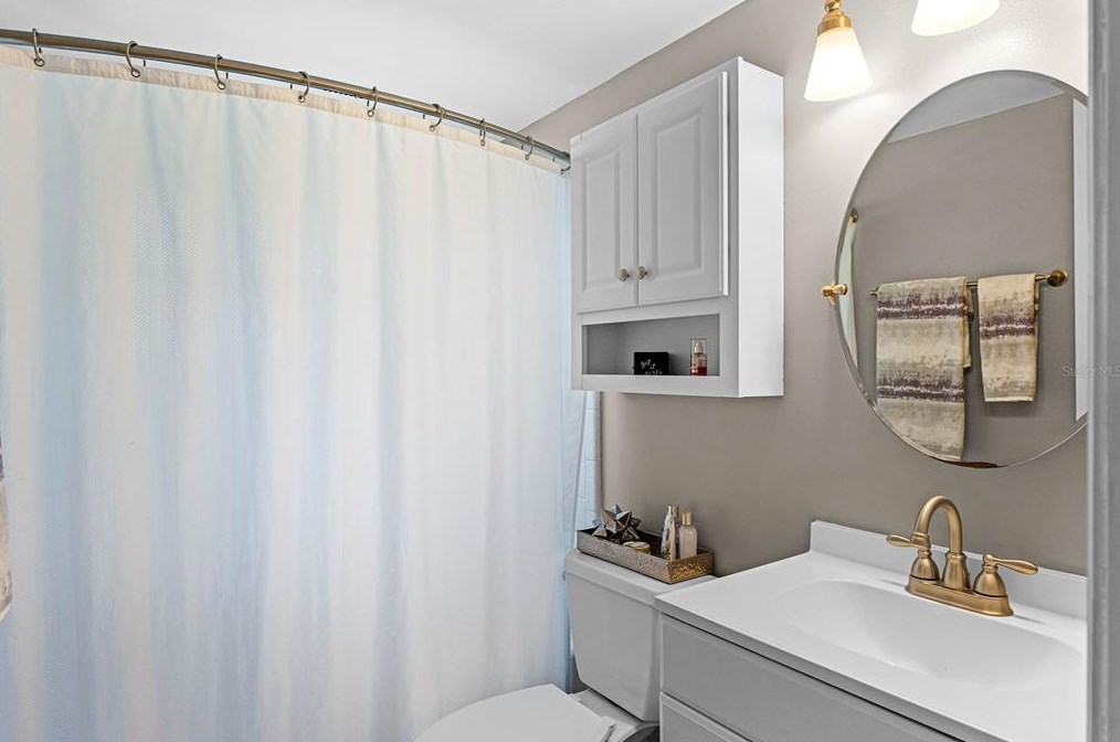 744 Woodward Ave, Deland FL  32720-6539 exterior