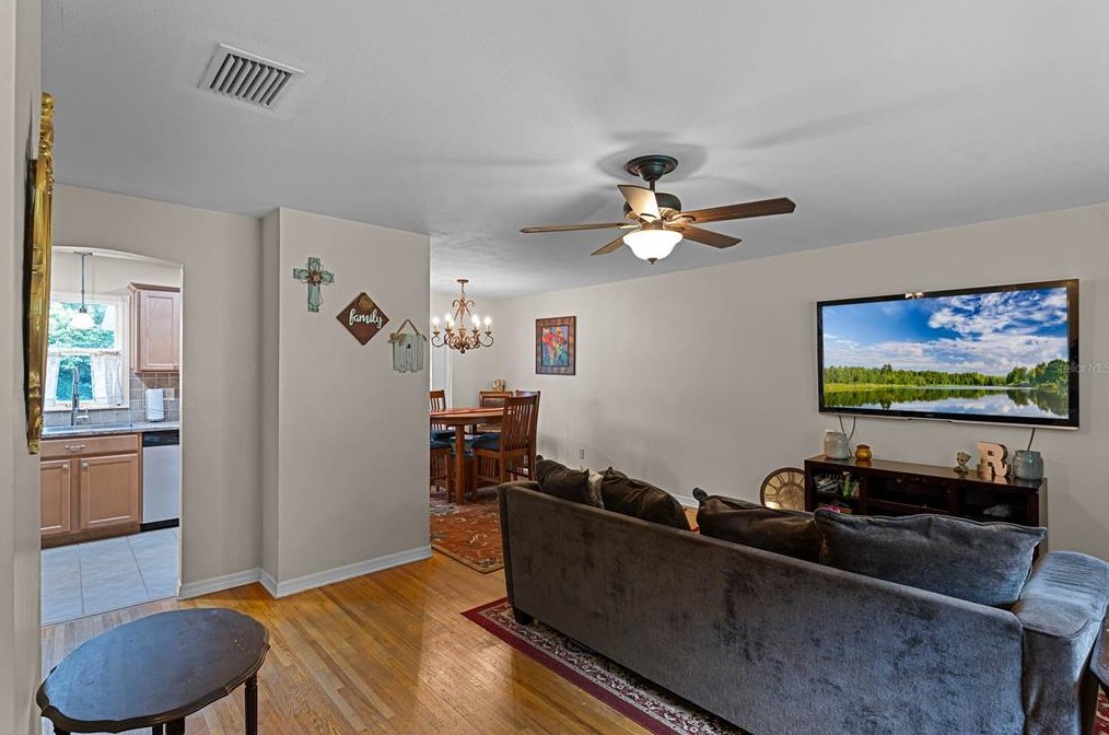 744 Woodward Ave, Deland FL  32720-6539 exterior