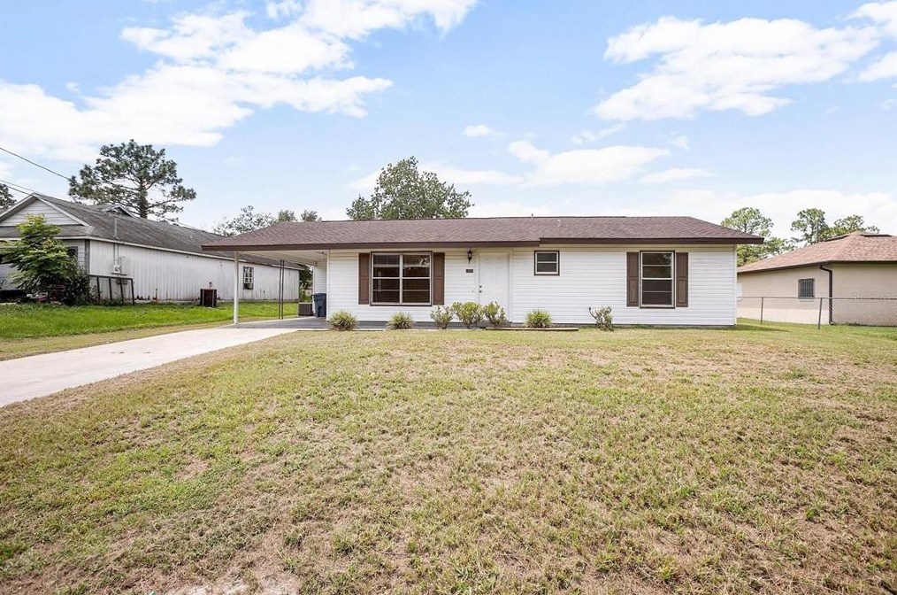 1777 7th Ave, Deland, FL 32724-1638