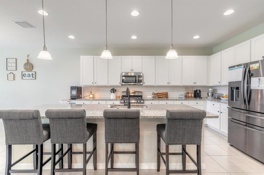 1074 Victoria Hl Dr, Deland FL  32724 exterior