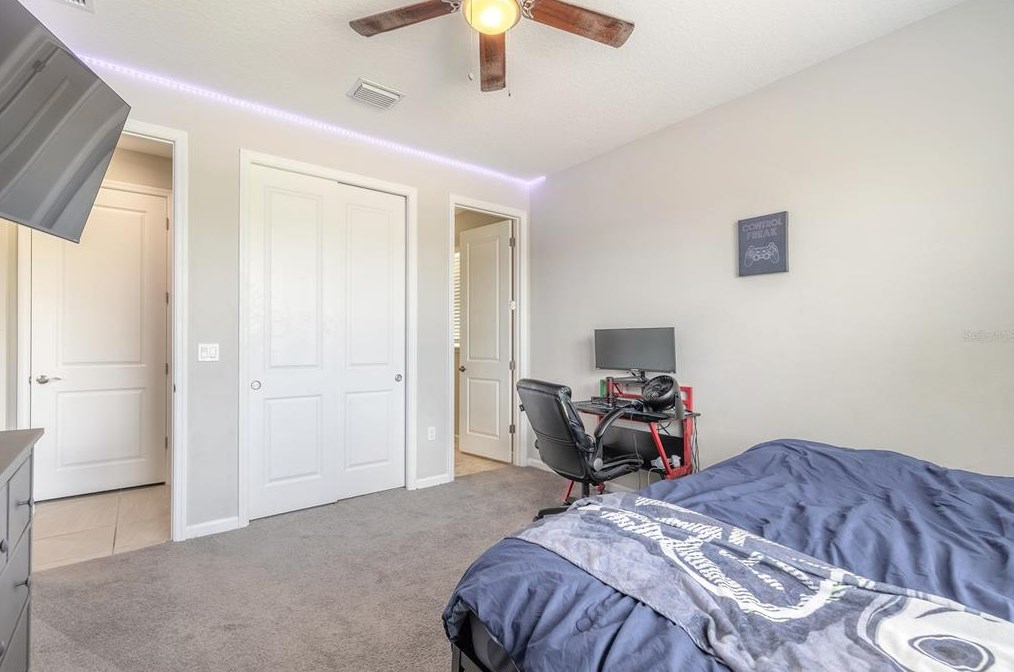 1074 Victoria Hl Dr, Deland FL  32724 exterior