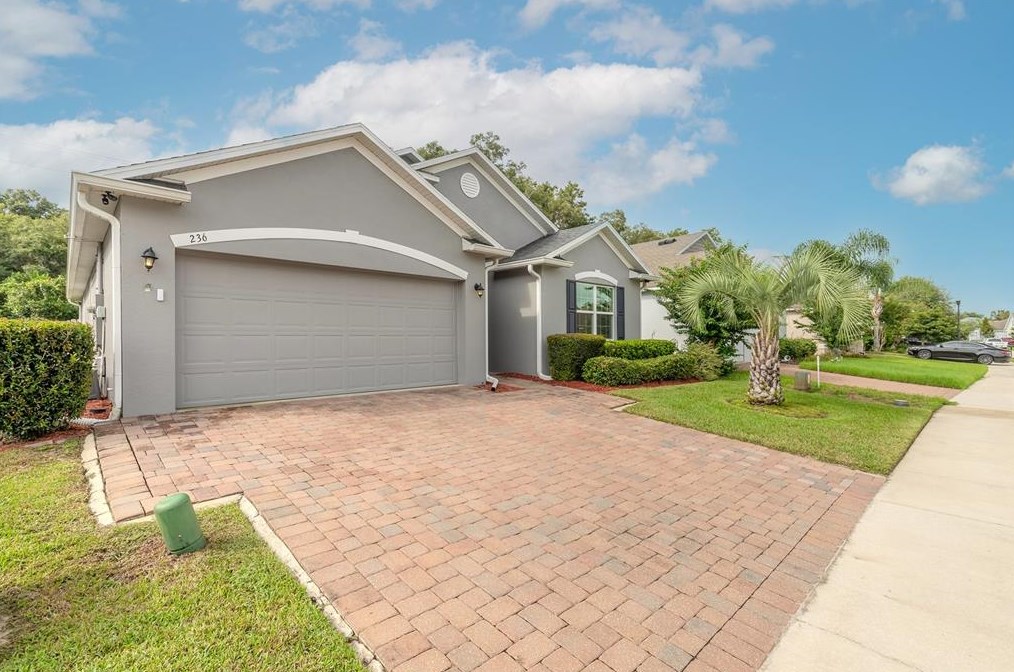 236 Fiesta Key Loop, Deland, FL 32720-3986