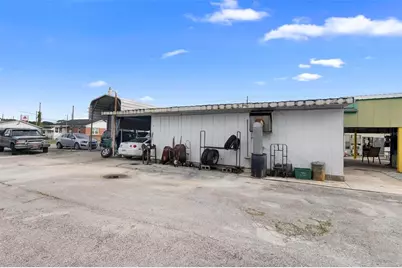 2480 N Woodland Boulevard, Deland, FL 32720 - Photo 10