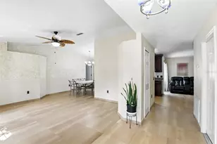 583 Wilburton Dr, Deltona, FL 32738 - Photo 4