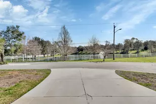 2400 S Glen Eagles Dr, Deland, FL 32724 - Photo 4