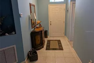 913 Lake Lindley Dr N, Deland, FL 32724 - Photo 2