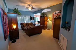 913 Lake Lindley Dr N, Deland, FL 32724 - Photo 4