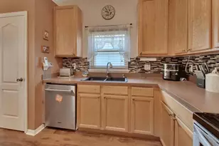 261 Clydesdale Cir, Sanford, FL 32773 - Photo 10