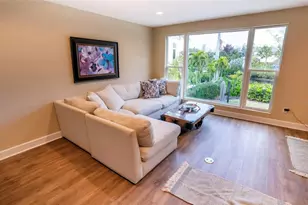 5169 Oxford Dr, Sarasota, FL 34242 - Photo 10