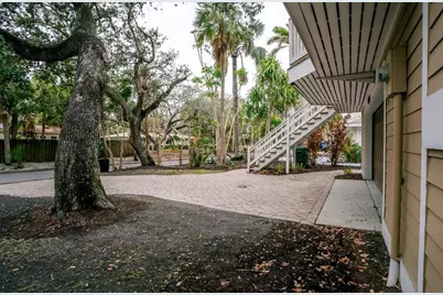 5169 Oxford Drive, Sarasota, FL 34242 - Photo 4