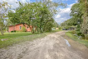 1 Smith Ct, Deland, FL 32724 - Photo 2
