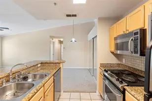 910 Regatta Bay Dr, Orange City, FL 32763 - Photo 10