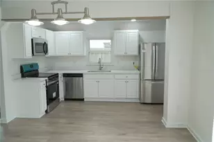 722 65th Ave E, Bradenton, FL 34203 - Photo 2