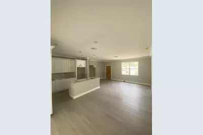 221 W Euclid Avenue, Deland, FL 32720 - Photo 4