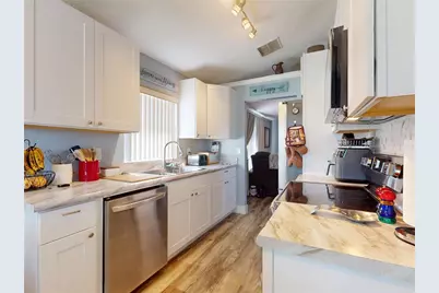 460 Green Street, Deland, FL 32720 - Photo 8