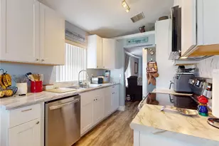 460 Green St, Deland, FL 32720 - Photo 8