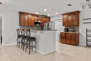 1348 E Hancock Dr, Deltona, FL 32725 - Photo 4