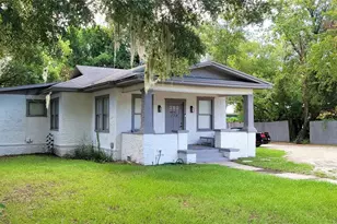 135 S Stone St, Deland, FL 32720 - Photo 1