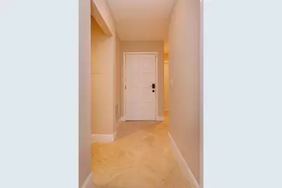 5303 Indian Creek Drive #D, Orlando, FL 32811 - Photo 4