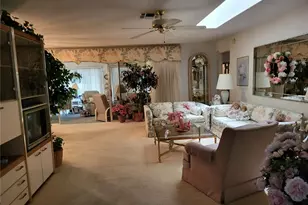 2687 Royal Ridge Dr, Spring Hill, FL 34606 - Photo 2