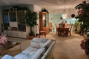 2687 Royal Ridge Dr, Spring Hill, FL 34606 - Photo 4