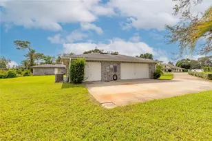 1086 Platinum Ct, Deltona, FL 32725 - Photo 10