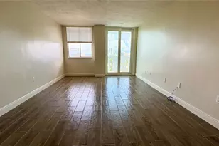 935 N Halifax Ave, Daytona Beach, FL 32118 - Photo 8