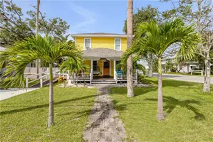 200 Live Oak St, New Smyrna Beach, FL 32168 - Photo 1