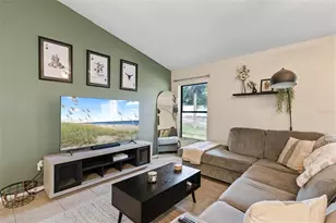 1088 N Harbor Dr, Deltona, FL 32725 - Photo 2