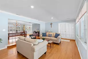 1330 N Shadow Ridge Dr, Deltona, FL 32725 - Photo 14