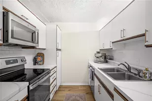 3211 W Swann Ave, Tampa, FL 33609 - Photo 10