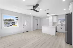 3135 33rd Ave N, Saint Petersburg, FL 33713 - Photo 10