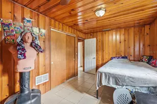 930 N Amelia Ave, Deland, FL 32724 - Photo 24