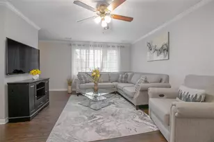 334 W Howry Ave, Deland, FL 32720 - Photo 6