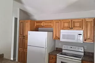 1810 W 3rd St, Sanford, FL 32771 - Photo 8