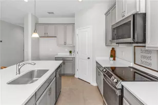 1090 Chelan Falls Dr, Deland, FL 32724 - Photo 6